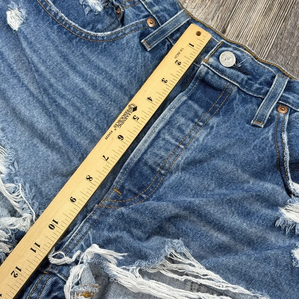 Levis 501 High Rise Jean Shorts Womens W31 Blue Denim Button Fly Distressed Hem